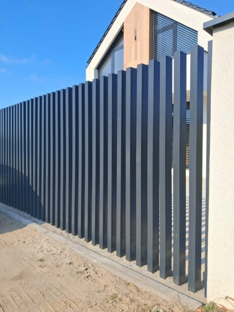 alu lamellenzaun modern